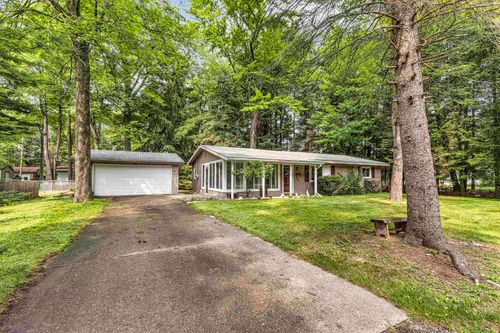115 Birchwood Avenue, Denton Township, MI, 48651 | Card Image