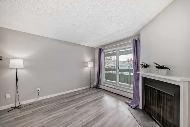 5310 - 315 Southampton Drive Sw, Home with 2 bedrooms, 1 bathrooms and 1 parking in Calgary AB | Image 10