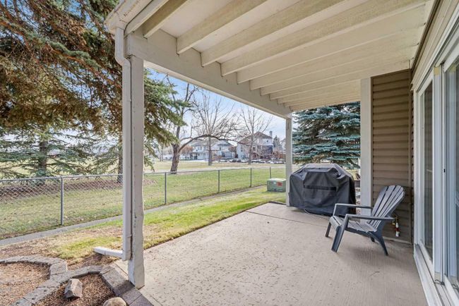 49 Douglasbank Gardens Se, Home with 3 bedrooms, 3 bathrooms and 4 parking in Calgary AB | Image 43