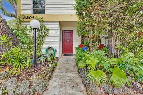 12-a-3301 Simms St, Hollywood, FL, 33021 | Card Image