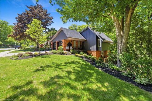 1145 Forestvale Dr, Burlington, ON, L7P3G6 | Card Image