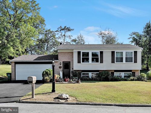 5581 Edsel St, HARRISBURG, PA, 17109-5659 | Card Image