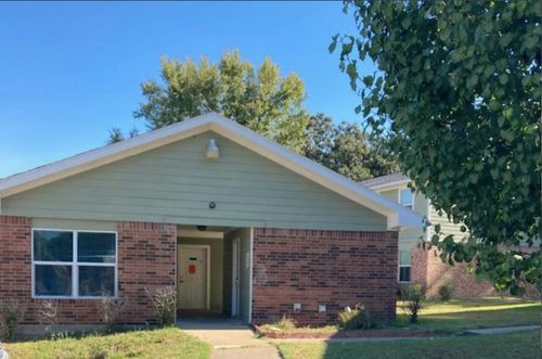 231 Gene St, Buffalo, TX, 75831-7533 | Card Image