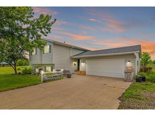 6972 360th St, North Branch, MN, 55056-5604 | Card Image