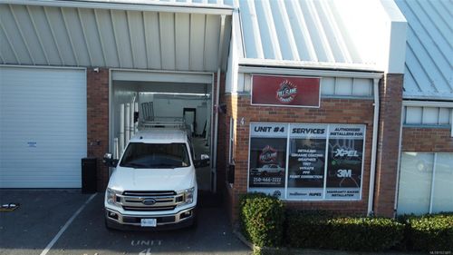 4-755 Vanalman Ave, Saanich, BC, V9Z3B8 | Card Image
