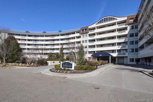 301-100 Harbor View Dr, Port Washington, NY, 11050-4715 | Card Image