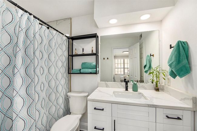 Bathroom | Image 13