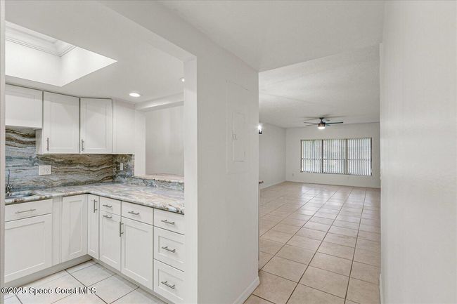 APT-103 - 6165 S Mirror Lake Dr, Condo with 2 bedrooms, 2 bathrooms and null parking in Sebastian FL | Image 8