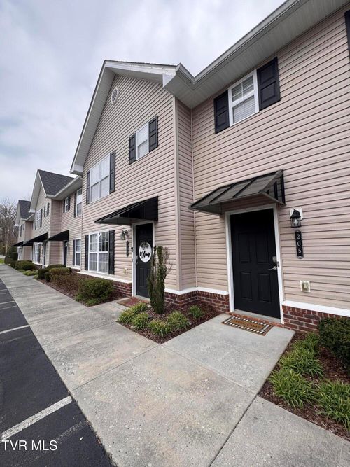 apt-205-2121 Greenwood Drive, Johnson City, TN, 37604 | Card Image