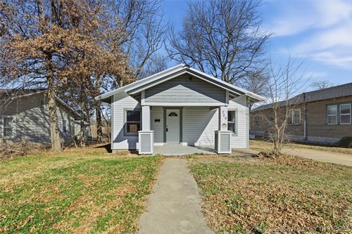 209 E Miami Ave, Cleveland, OK, 74020-1411 | Card Image