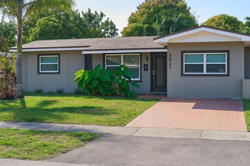 3621 Nw 35th Way, Lauderdale Lakes, FL, 33309-5419 | Card Image