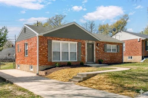 8034 Appleton Dr, Saint Louis, MO, 63130-1233 | Card Image