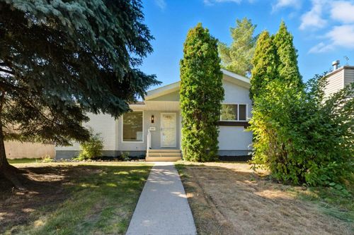 972 Bracewood Rise Sw, Calgary, AB, T2W3C9 | Card Image