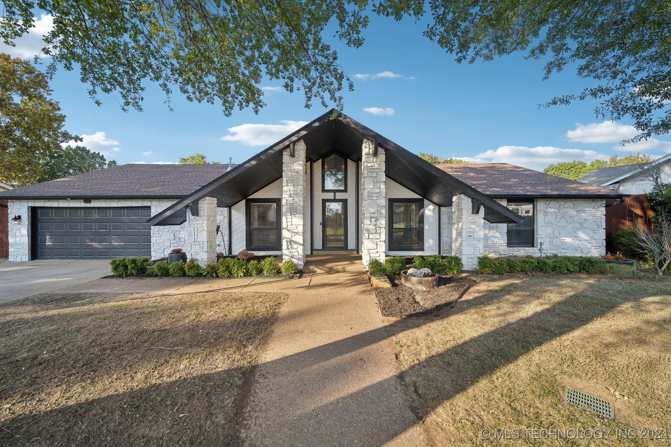 68th Pl, Tulsa, OK 74132