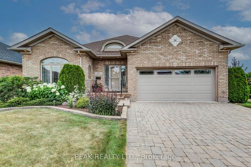 116 Stonecroft Way, New Hamburg, ON, N3A4L6 | Card Image