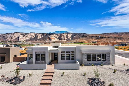 1260 W Canyon Tree Dr, St George, UT, 84770-1511 | Card Image