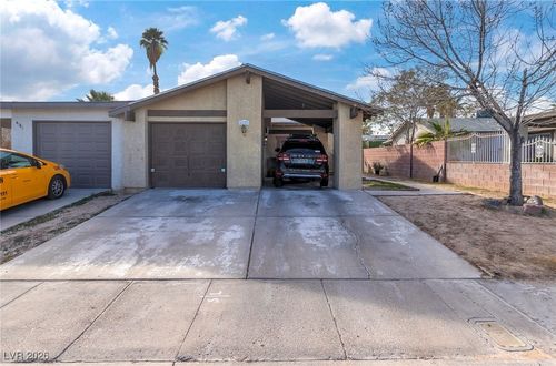 4793 Via Renaldo, Las Vegas, NV, 89103-2633 | Card Image