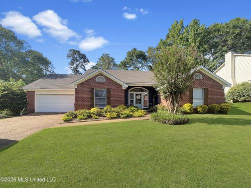 113 Twin Oaks Dr, Brandon, MS, 39047-9058 | Card Image