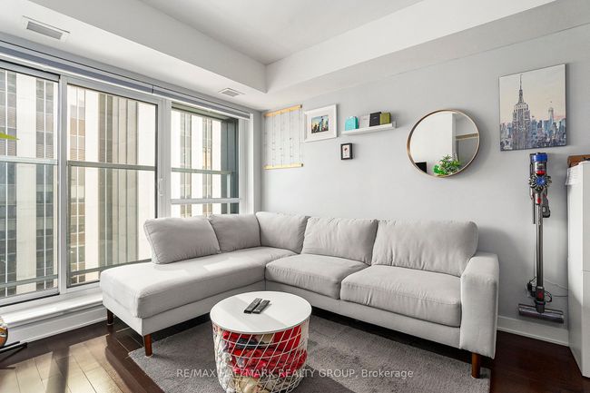 1502 - 40 Nepean St, Condo with 1 bedrooms, 1 bathrooms and 1 parking in Ottawa ON | Image 6