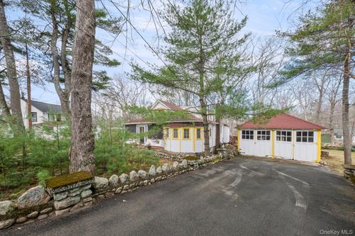 184 Yankee Lake Rd, Wurtsboro, NY, 12790-8518 | Card Image