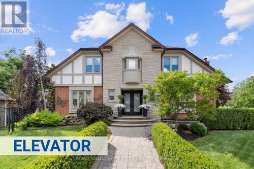 986 Mountcastle Crescent, Pickering (Liverpool), ON, L1V5J3 | Card Image