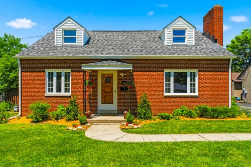 260 Dixon Ct, Columbus, OH, 43214-2741 | Card Image