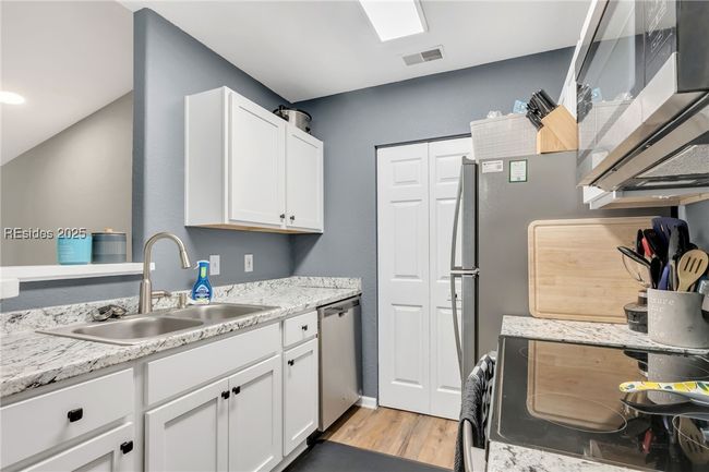 APT-2210 - 897 Fording Island Rd, Condo with 2 bedrooms, 2 bathrooms and null parking in Bluffton SC | Image 7