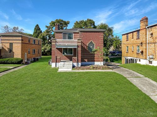 7705 Greenland Pl, Cincinnati, OH, 45237-2711 | Card Image