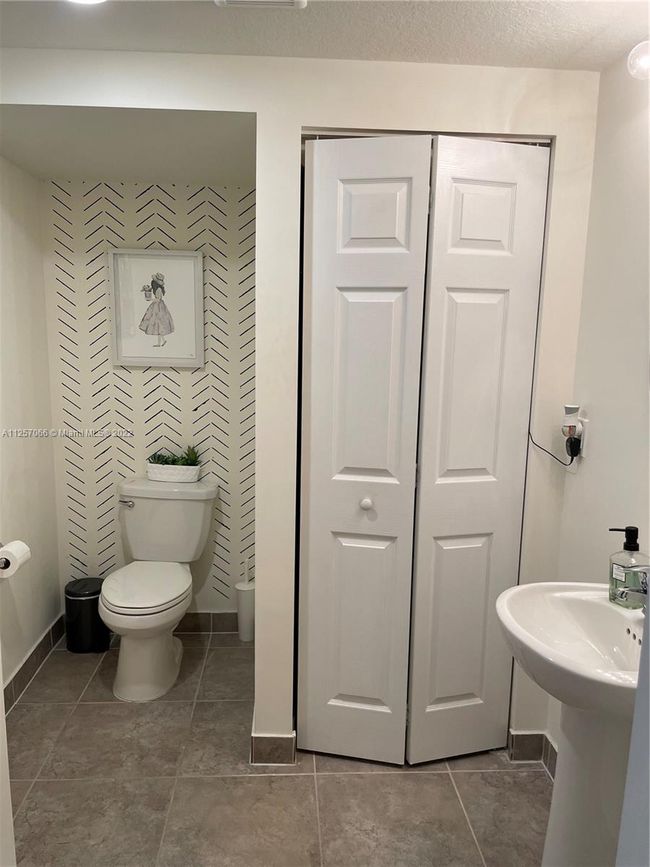 0 - 3409 W 104th Ter, Condo with 4 bedrooms, 3 bathrooms and null parking in Hialeah FL | Image 21
