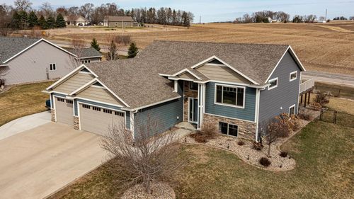 1442 N Pine Dr Ne, Pine Island, MN, 55963-7577 | Card Image