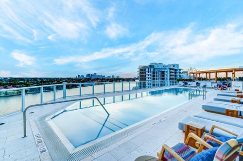 th3-401 N Birch Rd, Fort Lauderdale, FL, 33304-4252 | Card Image