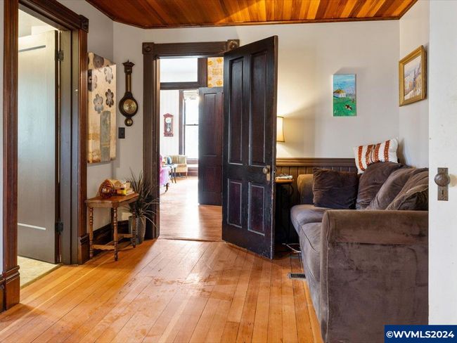 1006 Pine St, House other with 4 bedrooms, 2 bathrooms and null parking in Silverton OR | Image 22