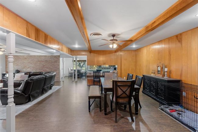 617 Melody Ln, House other with 3 bedrooms, 3 bathrooms and 2 parking in Eagle Lake TX | Image 13