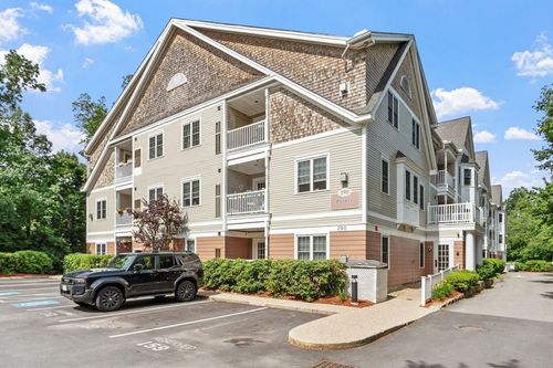 311d-190 Chickering Rd, North Andover, MA, 01845-4568 | Card Image