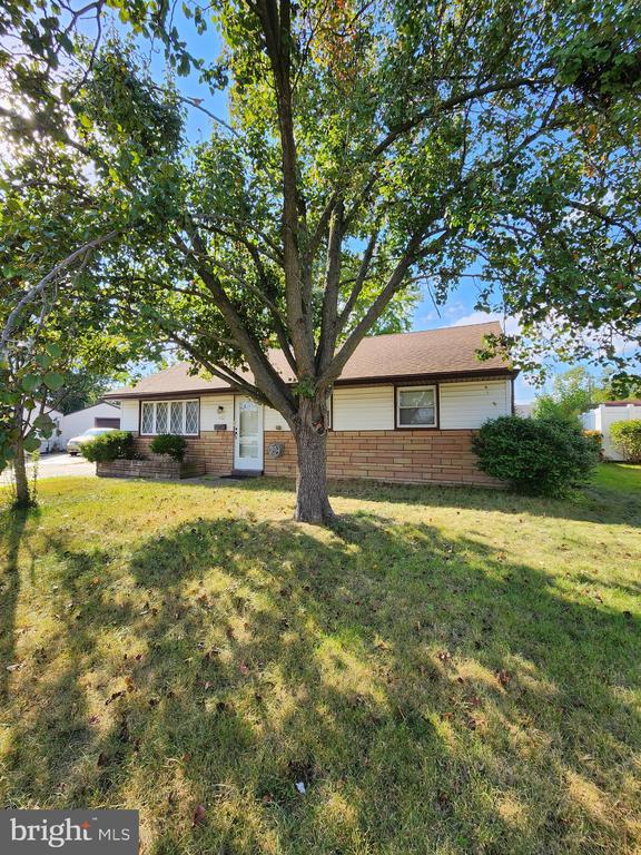 Wayne Rd, Bellmawr, NJ 08031