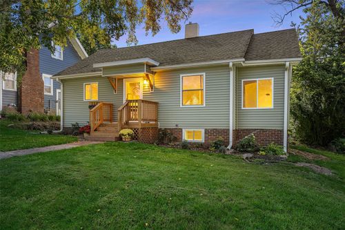 1715 8th Avenue Se, Cedar Rapids, IA, 52403 | Card Image