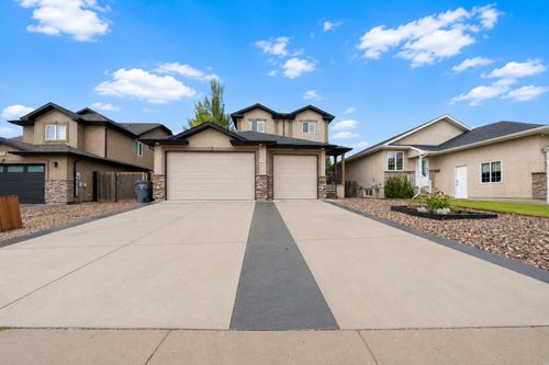 179 Sierra Dr Sw, Medicine Hat, AB, T1B4X7 | Card Image