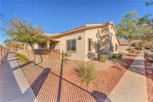 102-2050 Los Feliz St, Las Vegas, NV, 89156-7199 | Card Image