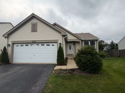 636 Hamilton Ln, North Aurora, IL, 60542-9116 | Card Image
