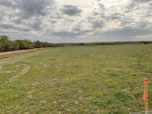 128 Sylas Hayes Loop, Pleasanton, TX, 78064 | Card Image