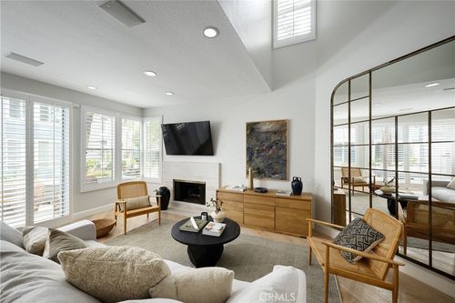 206 Hartford Dr, Newport Beach, CA, 92660-4228 | Card Image