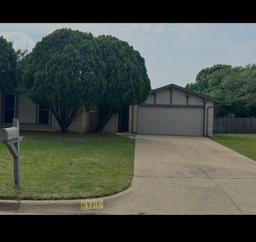 3701 South Ct, Fort Worth, TX, 76133-7120 | Card Image