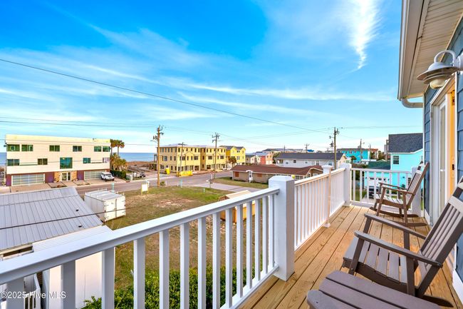 B - 537 Third Ave S, Condo with 4 bedrooms, 5 bathrooms and 1 parking in Kure Beach NC | Image 40