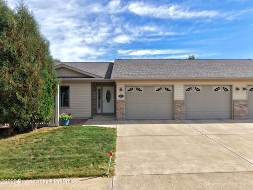 1621 14th Street W, Dickinson, ND, 58601 | Card Image
