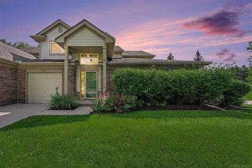 111 S Vista, Auburn Hills, MI, 48326-1447 | Card Image