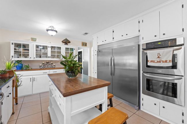 312 W Marion St, House other with 3 bedrooms, 2 bathrooms and null parking in Chattahoochee FL | Image 15