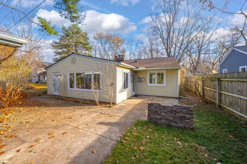 3090 Twinleaf St, Commerce Township, MI, 48382-4260 | Card Image