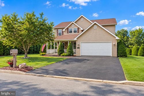 371 Willow Avenue, Walnutport, PA, 18088 | Card Image