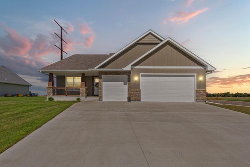 10 Sunset Ct, North Mankato, MN, 56003-7508 | Card Image