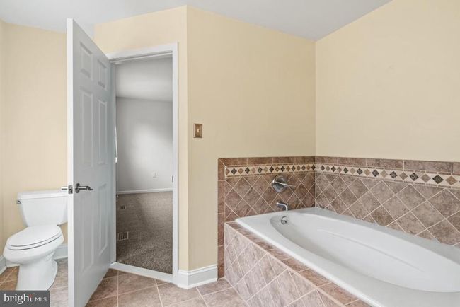 1519 Corsley Ct, Townhouse with 3 bedrooms, 3 bathrooms and null parking in MAPLE GLEN PA | Image 18
